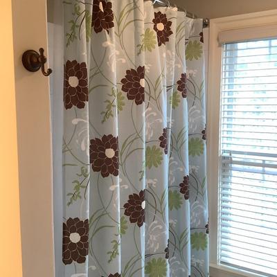 UBR784 Floral Shower Curtain with New Liner