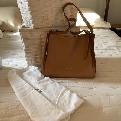M787 Like New KATE SPADE Tan Leather Handbag with Strap