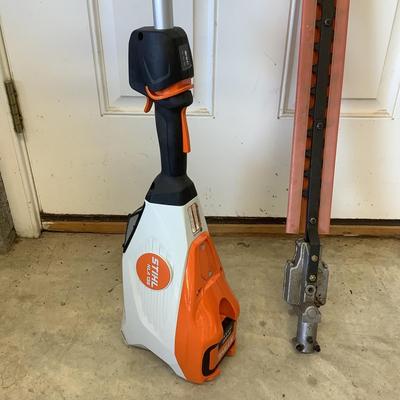 G805 STIHL Articulating Head Hedge Trimmer with Battery Charger