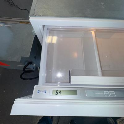 606 Sub-Zero Model: 700BR Integrated Refrigerator Drawers