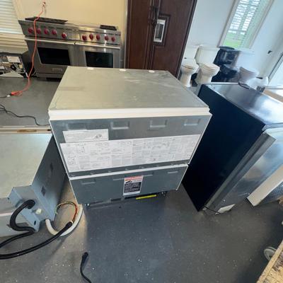 606 Sub-Zero Model: 700BR Integrated Refrigerator Drawers