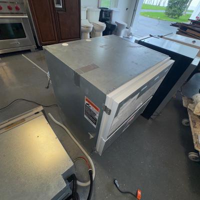 606 Sub-Zero Model: 700BR Integrated Refrigerator Drawers