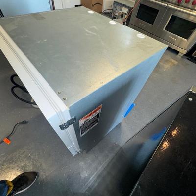 606 Sub-Zero Model: 700BR Integrated Refrigerator Drawers