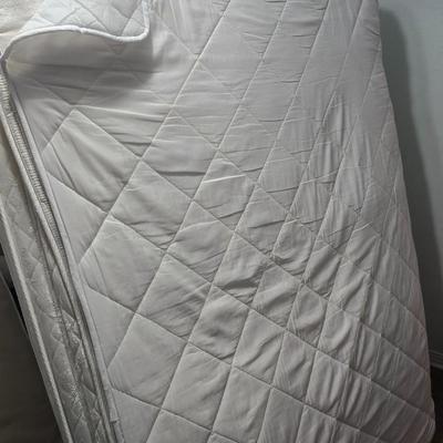 Full size mattress