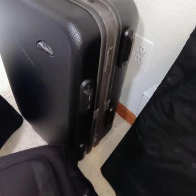 SMALLER SAMSONITE SUITCASE AND 2 SOFT BAGS PLUS NAME TAGS