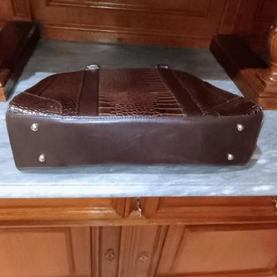 NEW COLD CREEK LARGER PURSE/TOTE
