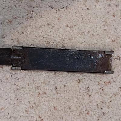 ANTIQUE FISHING SPEAR HEAD ON POLE AND A BLADE ON AN EXTENDABLE STEEL POLE