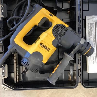 G808 DEWALT L-Shaped 5ths Rotary Hammer Power Drill