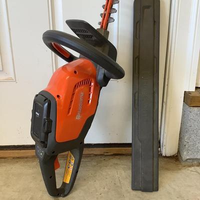 G809 Husquarna Cordless Hedge Trimmer with Battery and Charger