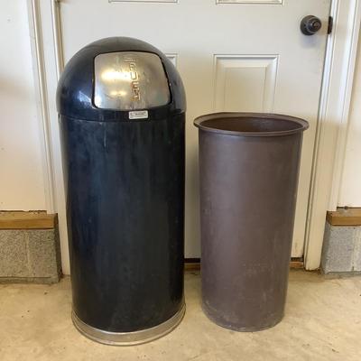 G813 United Push Metal Waste Bin