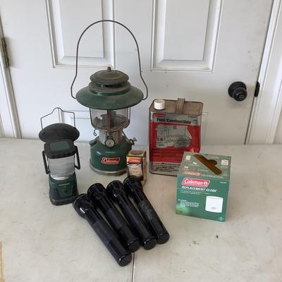 G878 Coleman Camping Lot with Mag-lite Flashlights
