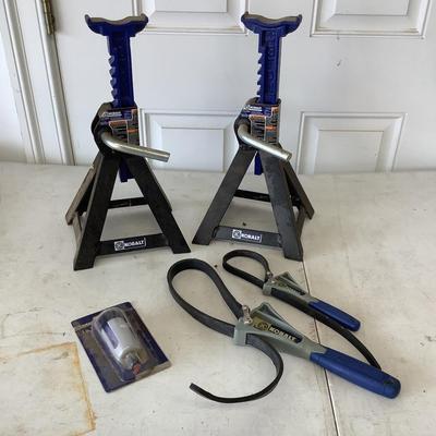G879 KOBALT Heavy Duty Jack Stands , Strap Wrenches