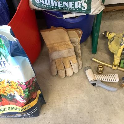 G931 Outdoor Gardening Lot