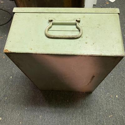 VINTAGE METAL STORAGE BOX