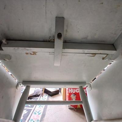 Antique wooden drop leaf table