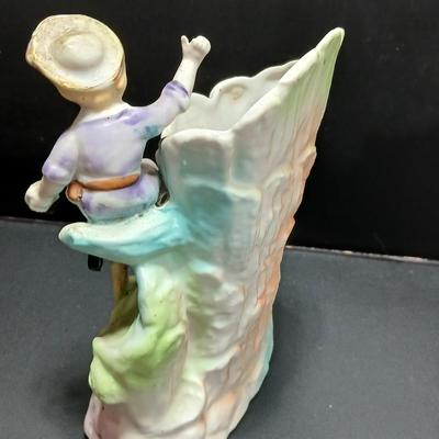 Escape The GIANT!! Jack and the Beanstalk Vase marked Japan