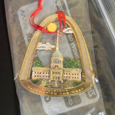 LOT 160K: Collection Of Vintage Christmas Ornaments - Hallmark & More