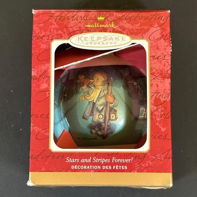 LOT 160K: Collection Of Vintage Christmas Ornaments - Hallmark & More