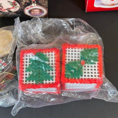 LOT 160K: Collection Of Vintage Christmas Ornaments - Hallmark & More