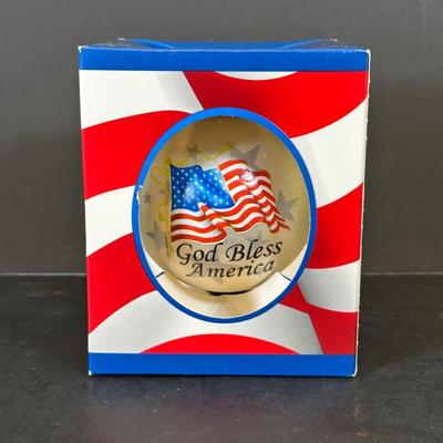 LOT 160K: Collection Of Vintage Christmas Ornaments - Hallmark & More