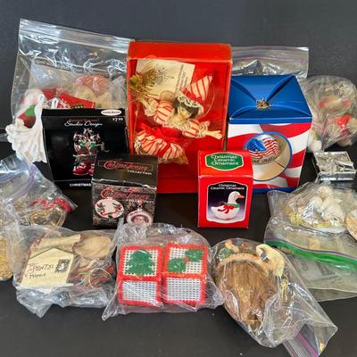 LOT 160K: Collection Of Vintage Christmas Ornaments - Hallmark & More