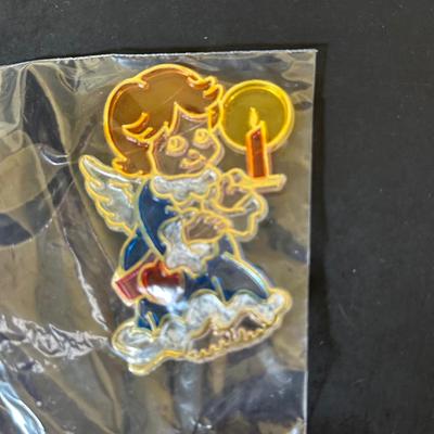 LOT 160K: Collection Of Vintage Christmas Ornaments - Hallmark & More