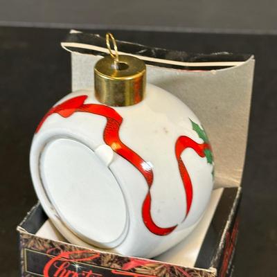 LOT 160K: Collection Of Vintage Christmas Ornaments - Hallmark & More