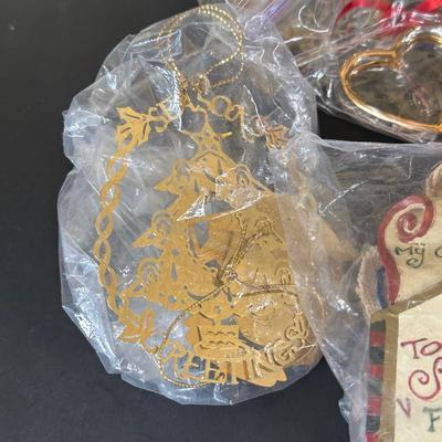 LOT 160K: Collection Of Vintage Christmas Ornaments - Hallmark & More