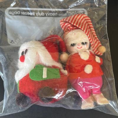 LOT 160K: Collection Of Vintage Christmas Ornaments - Hallmark & More