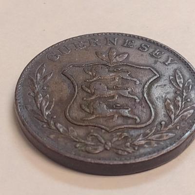 1834 Guernesey Channel Islands 8 Doubles Bronze Coin (82)