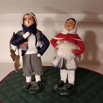 BYERS' CHOICE "THE CAROLERS"