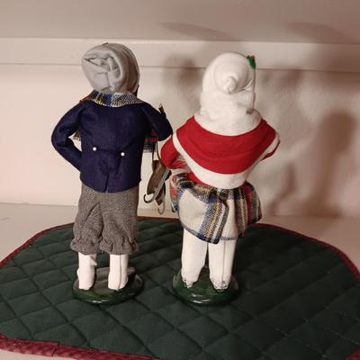 BYERS' CHOICE "THE CAROLERS"