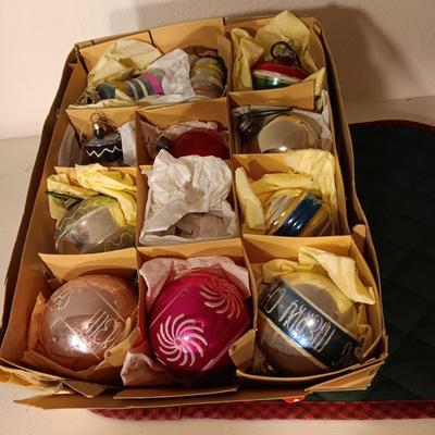 VINTAGE GLASS CHRISTMAS ORNAMENTS