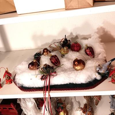 A VARIETY OF BIRD ORNAMENTS