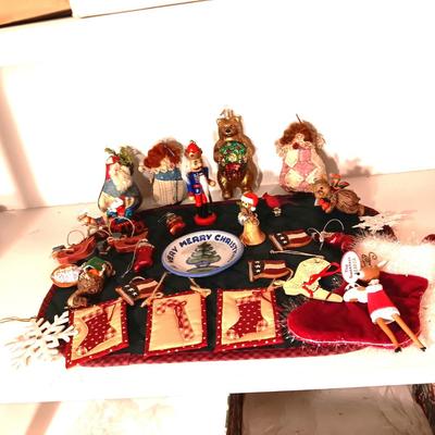 AN ASSORTMENT OF TREE ORNAMENTS