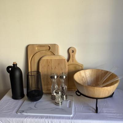 K710 Wooden Salad Bowl on Stand with Wooden Cutting boards