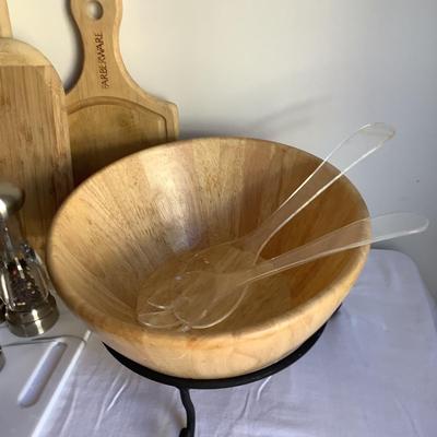K710 Wooden Salad Bowl on Stand with Wooden Cutting boards