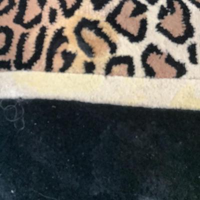 L735 Radiance Collection Leopard Print Rug 5’3” x 8’3”