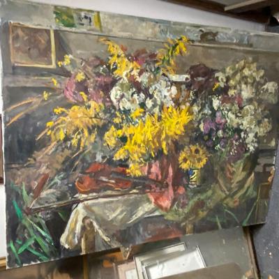 Large flowers with violin painting