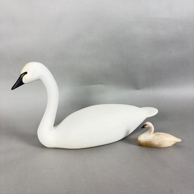 MB746 Swan Decoy by Wayne W. Wheeler