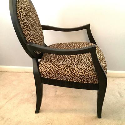 MB749 Large Leopard Print Arm Chair