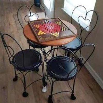 Ice cream parlor set $275