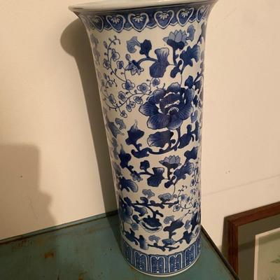 Vintage Chinese Porcelain Blue And White Floral Beaker Vase