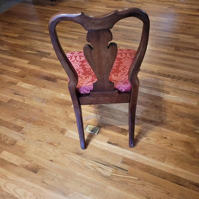 Eight Queen Anne Wooden Chairs (DR-EL)