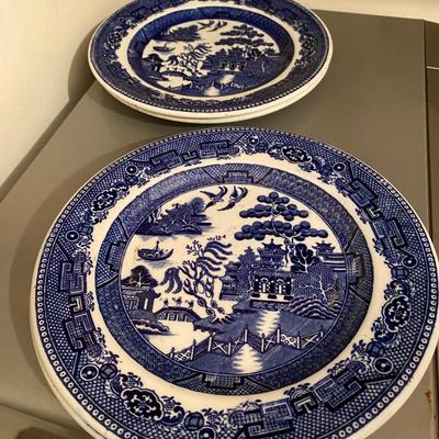 4 N. Straus & Sons Blue Willow Dinner Plates