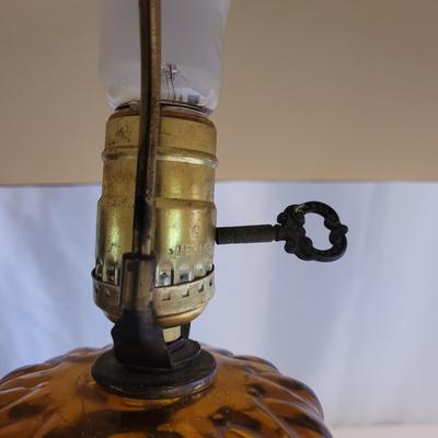 Amber Glass Table Lamp (D-EL)
