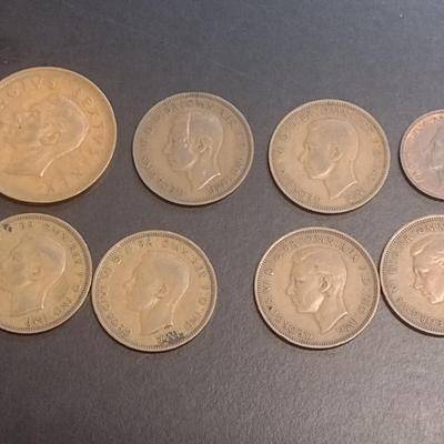 Set of Eight British Half-Pennies and a Farthing Various WWII Strike Dates Circulated (97)