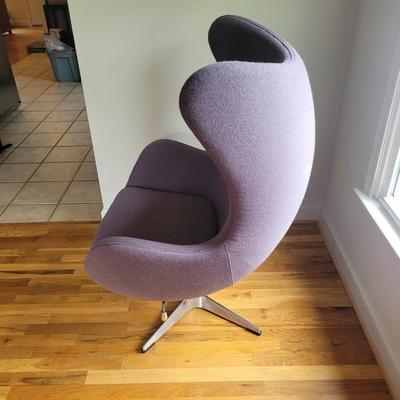 Pair of Egg Lounge Chairs (D-EL)