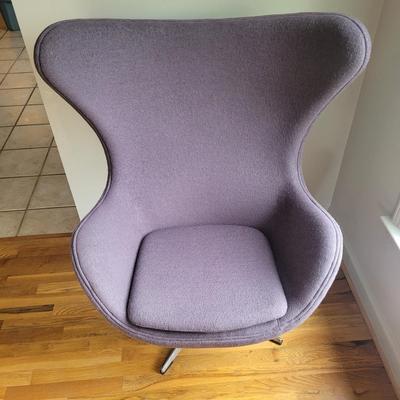 Pair of Egg Lounge Chairs (D-EL)