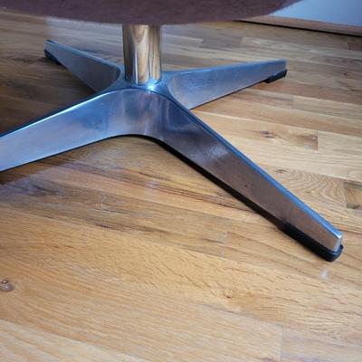 Pair of Egg Lounge Chairs (D-EL)
